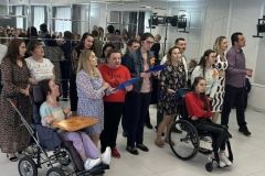 Występ Uczestników ŚDS z okazji Powiatowego Dnia Godności Osób z Niepełnosprawnością Intelektualną