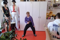 Uczestnicy ŚDS podczas zajęć teatralnych 
