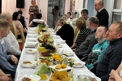 Uczestnicy i ich rodziny podczas Spotkania Wielkanocnego 