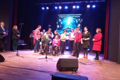 Występ artystyczny Uczestników ŚDS pn."Dramatyczna siła" na scenie Janowskiego Ośrodka Kultury